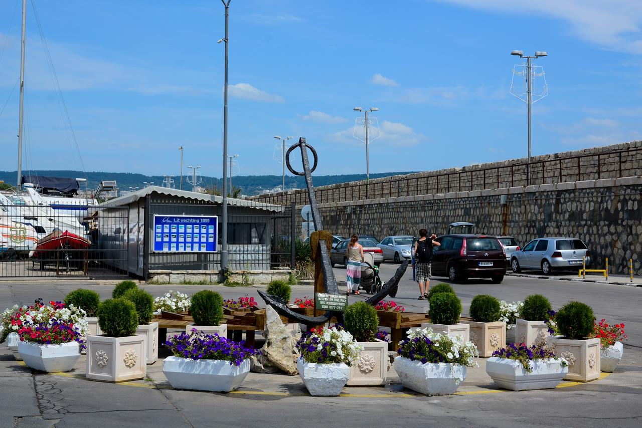 Tevi Apartments Varna ภายนอก รูปภาพ